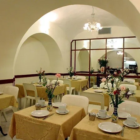 Altavilla Dieci Hotell