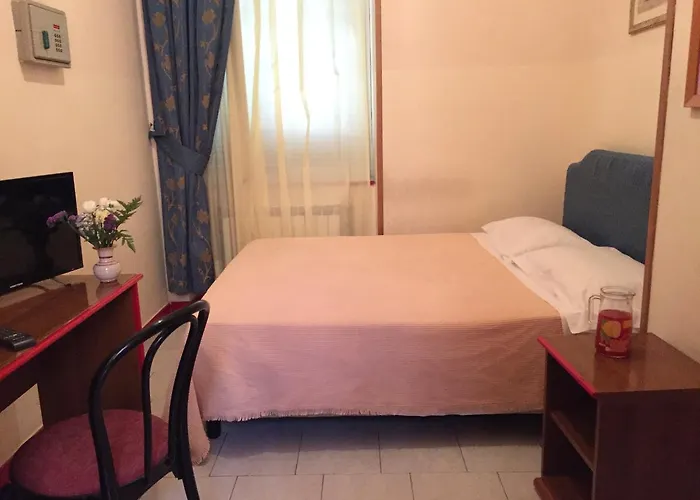 Altavilla Dieci Отель *